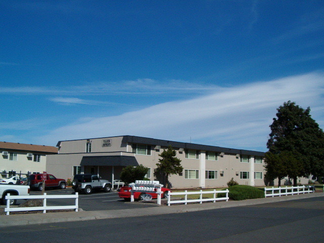 The Dalles Apartment: 2101-2113 W 7th St.