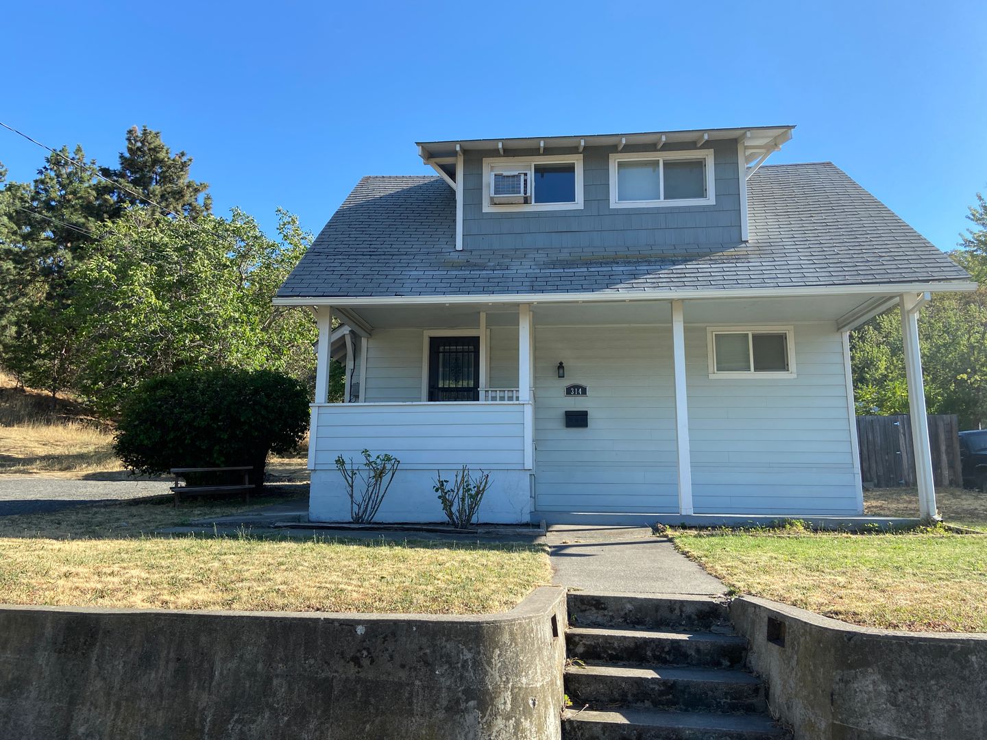 The Dalles House: 314 E 14th St.
