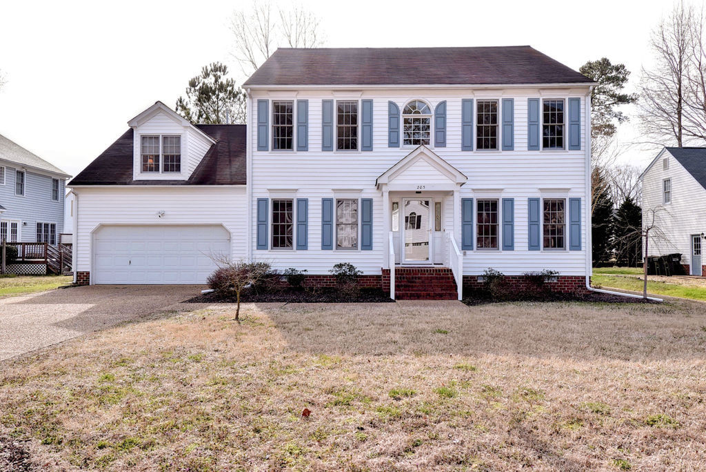 Yorktown House: 203 Rosetta Drive