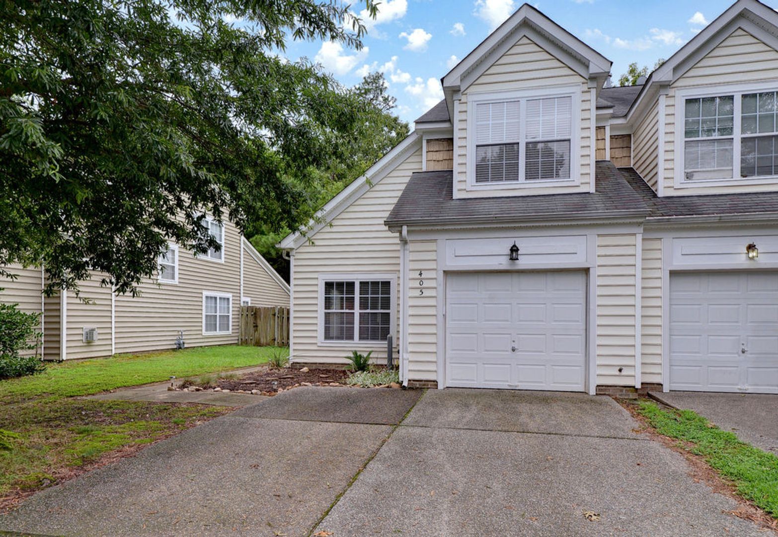 Yorktown House: 405 Dorothy Drive