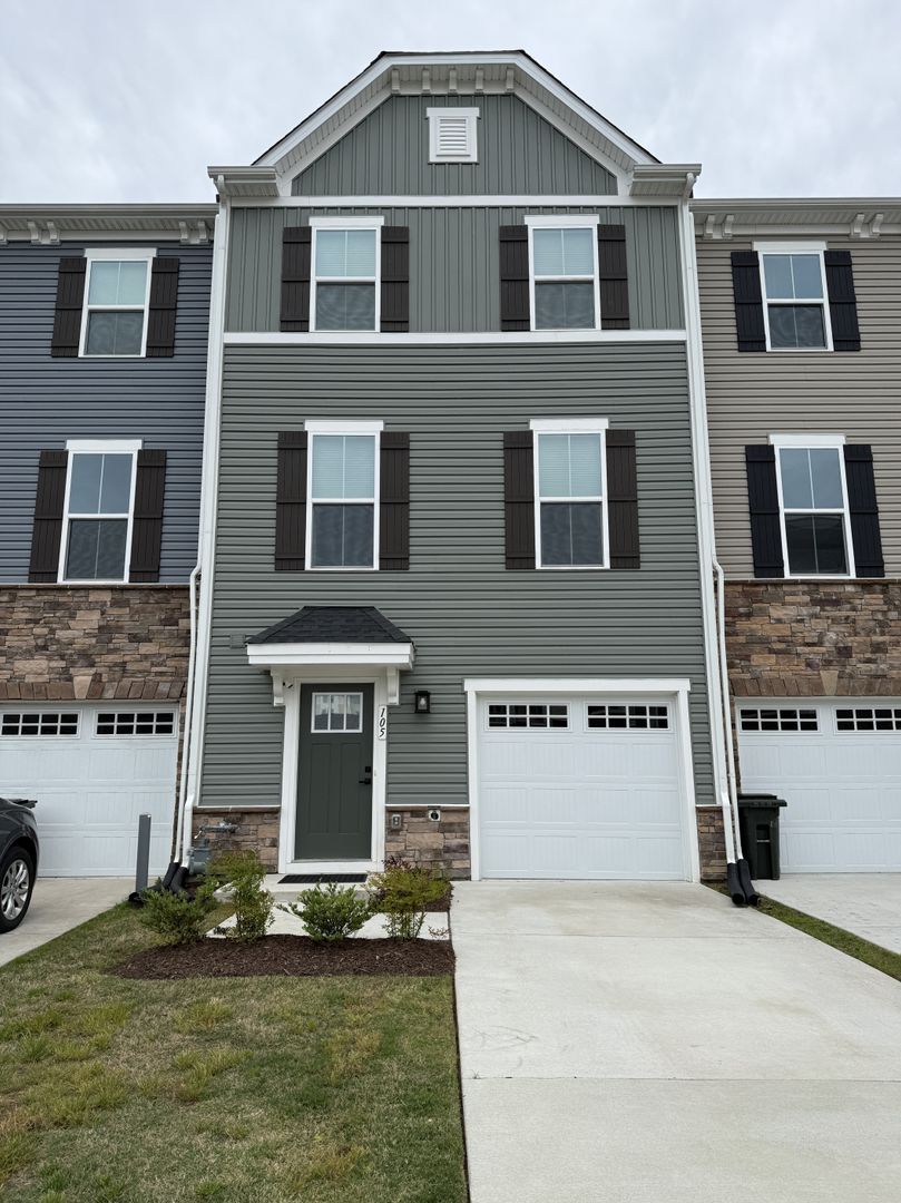 Poquoson House: 105 Big Woods Drive