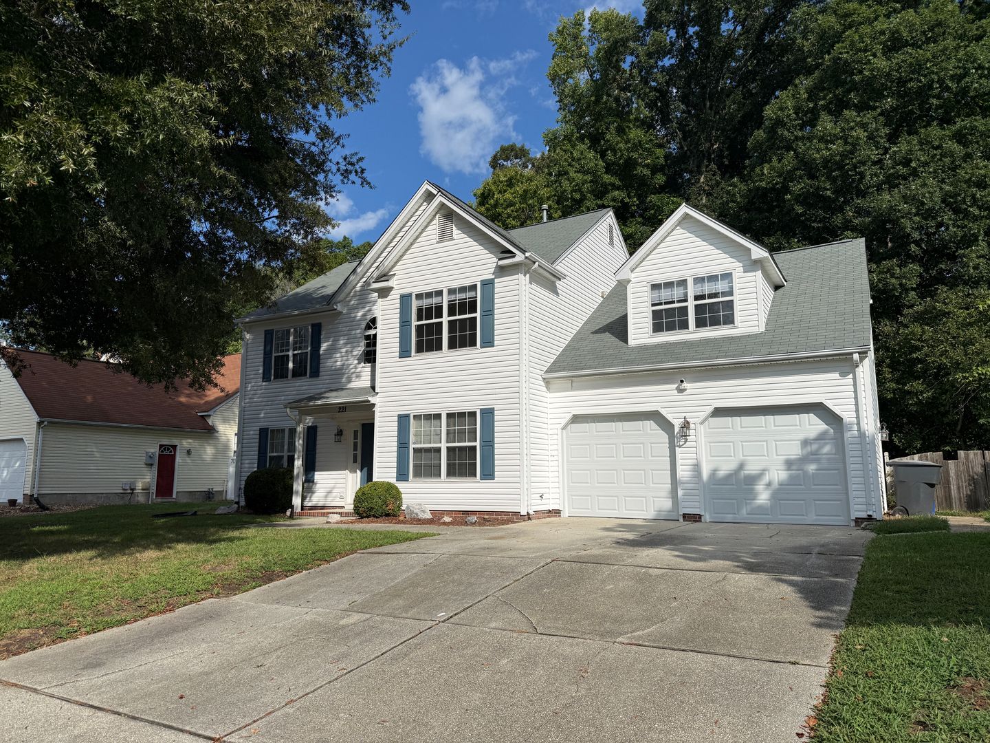 Newport News House: 221 Sherbrooke Drive
