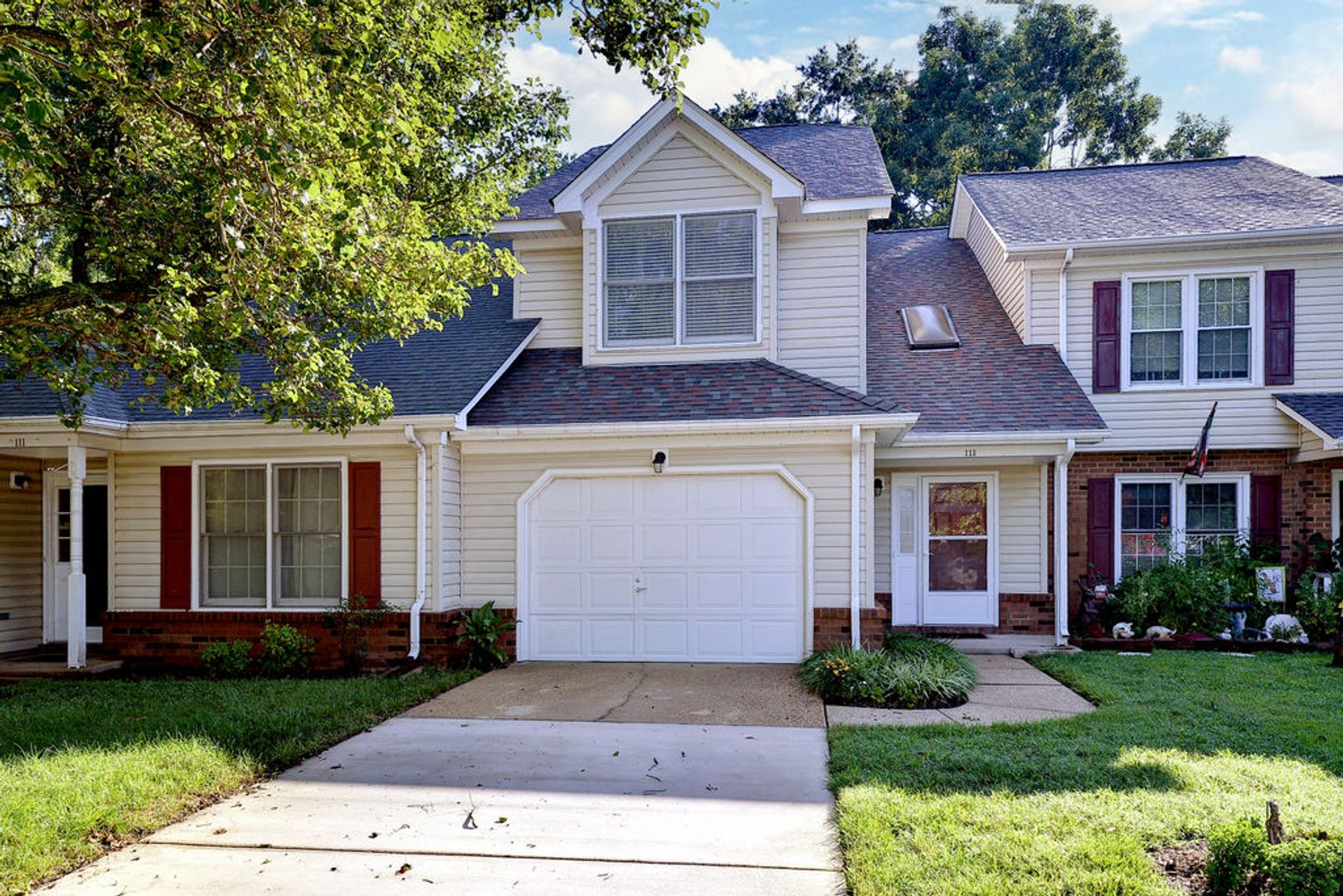 Yorktown House: 113 Bucktail Run