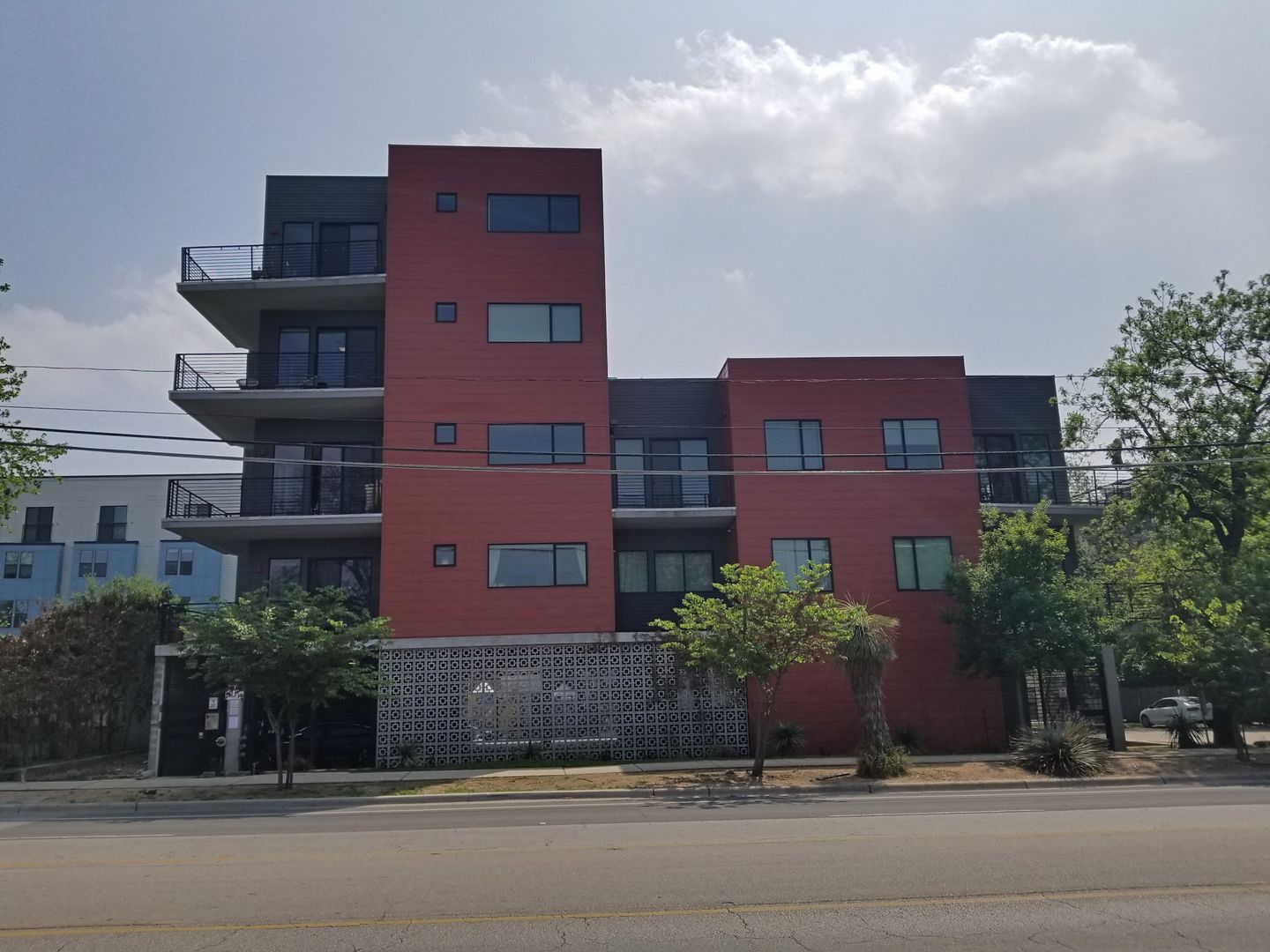 Austin Condo: 1615 E 7th St #402