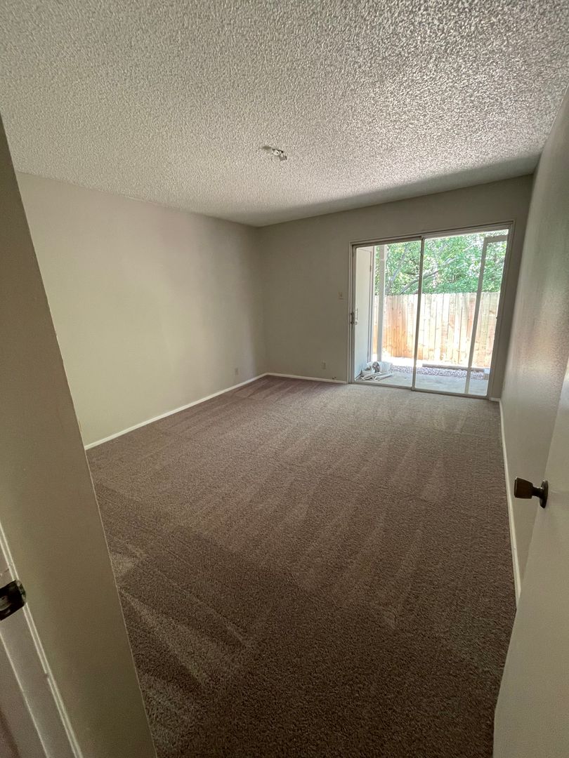 Austin Apartment: 1120 Hollowcreek Drive