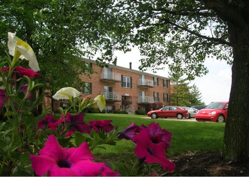 Cincinnati Apartment: 5420 Lees Crossing Drive