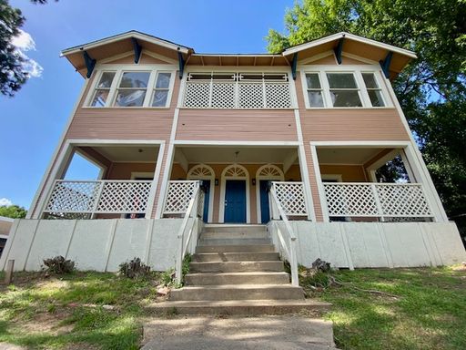 Historical Highland Upstairs Apartment for Rent! – photo 1