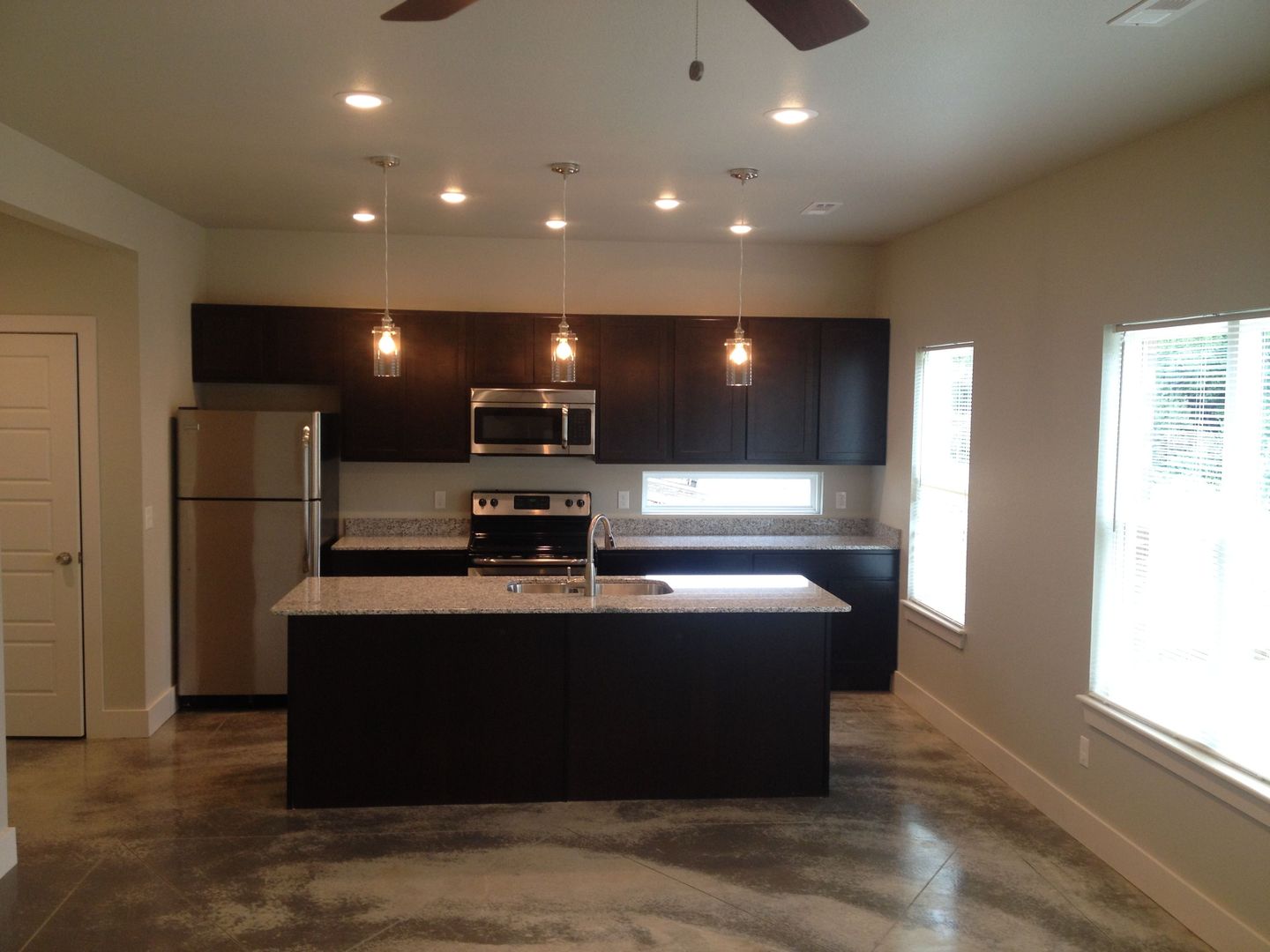 Fayetteville Apartment: 2716 & 2718 West Wildwood Drive