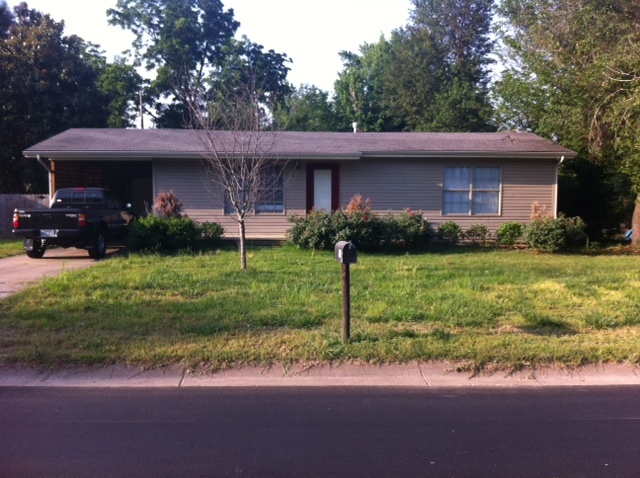 Fayetteville House: 107 Bertha Street