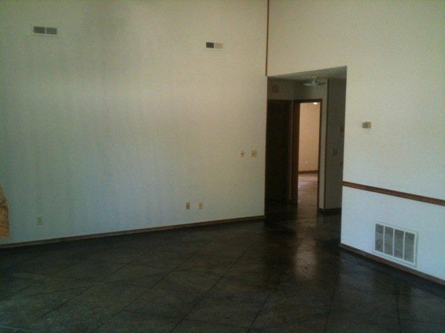 Fayetteville Apartment: 958-960 North Lancelot Avenue