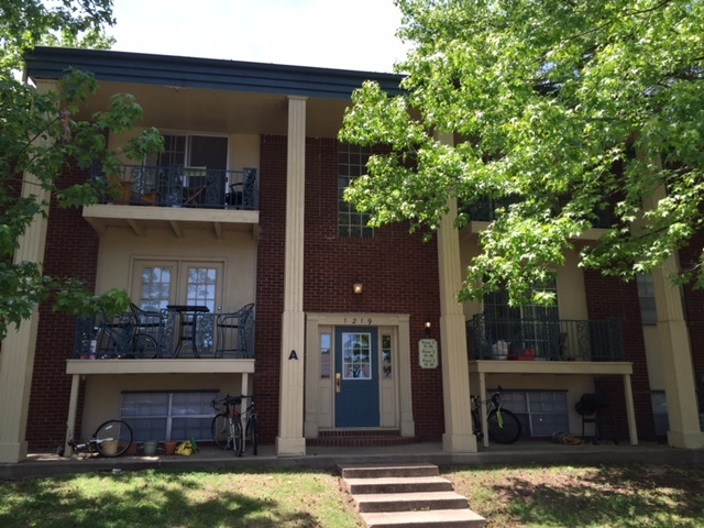 Fayetteville Apartment: 1219 North Storer