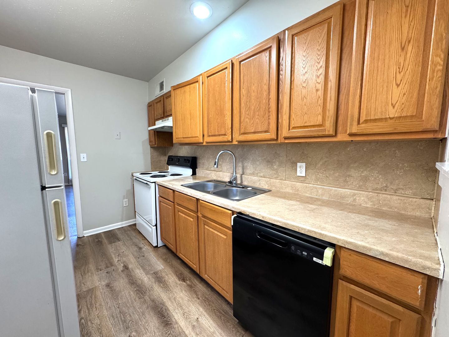 Fayetteville Apartment: 705 West Putman Street