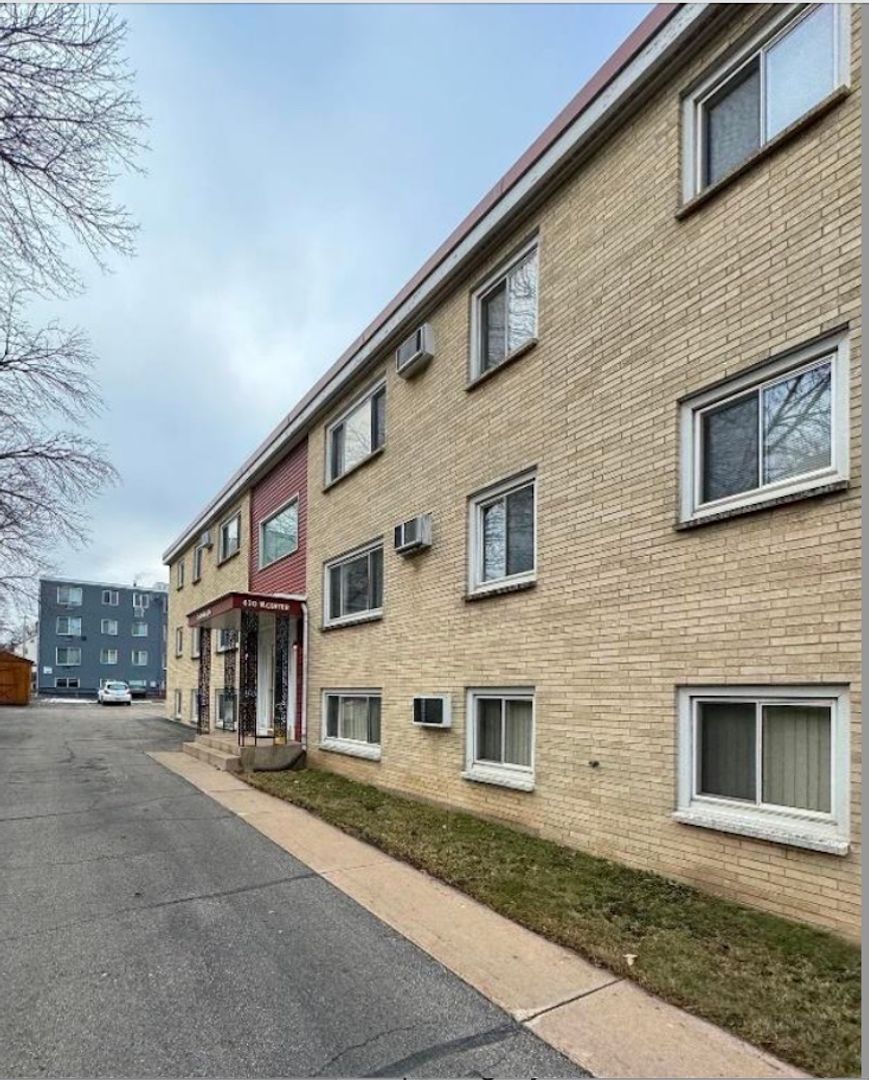 Rochester Apartment: 620 West Center Street