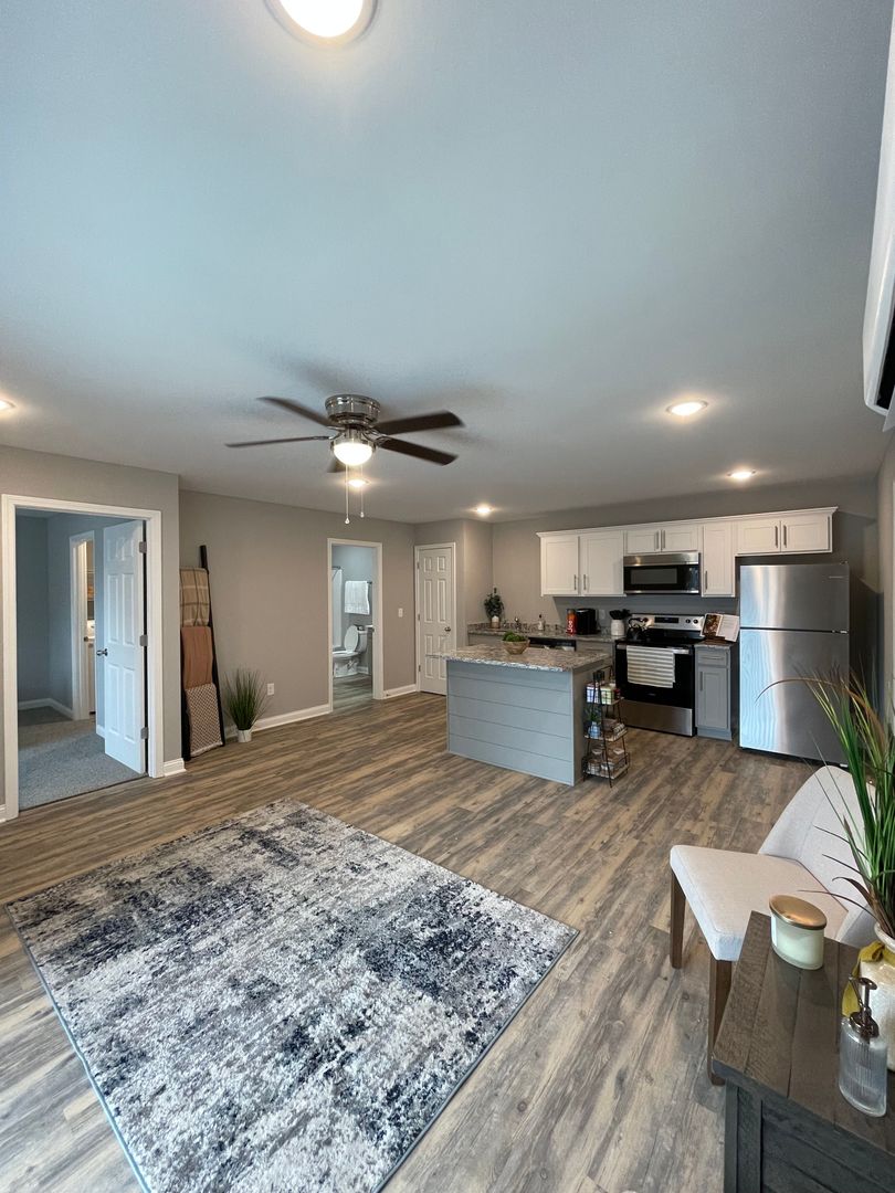 Winchester Apartment: 300 Bellbrook