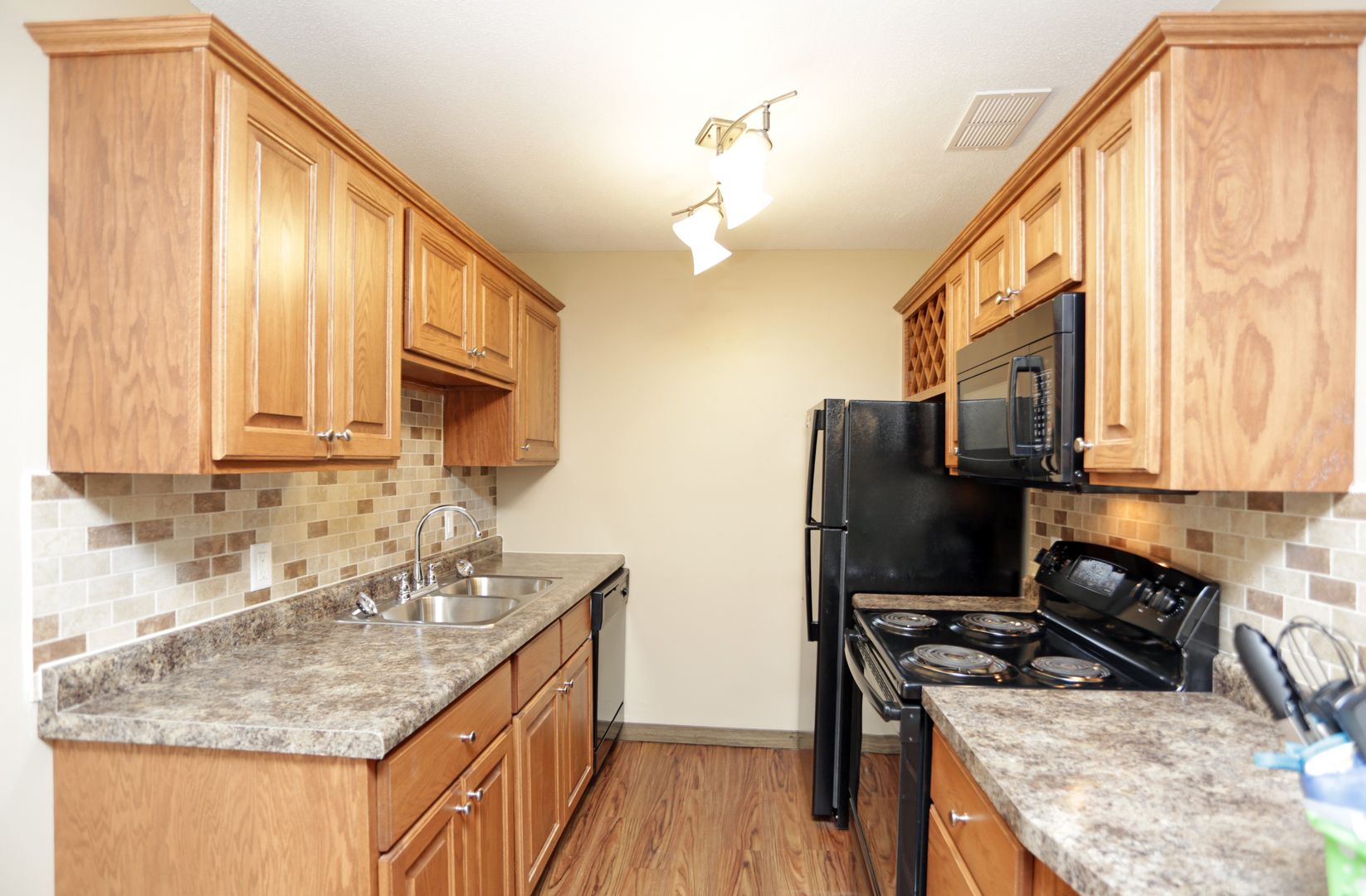 Ames Apartment: 4112-4400 Westbrook Drive