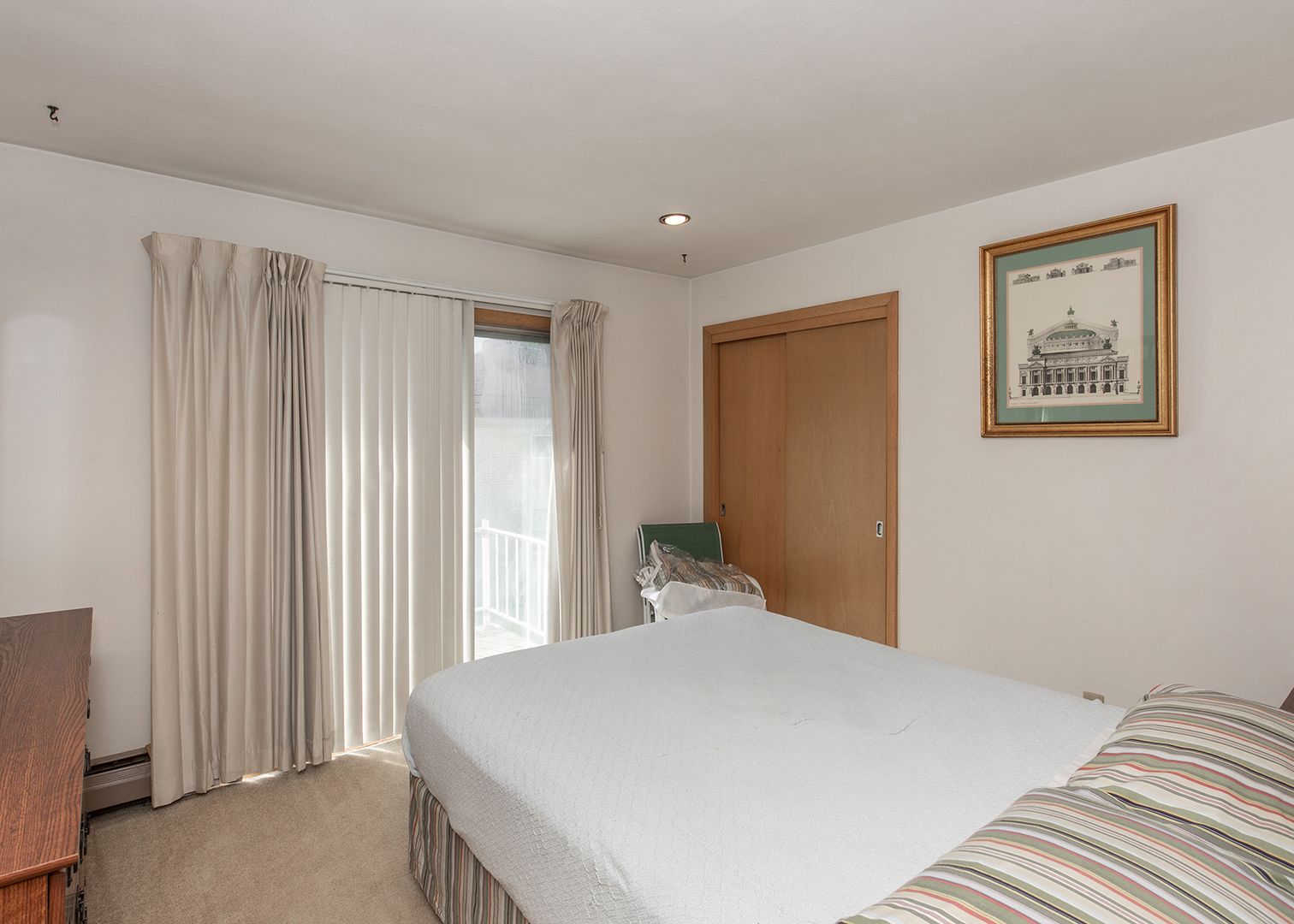 Bettendorf Apartment: 1016 Lincoln Road