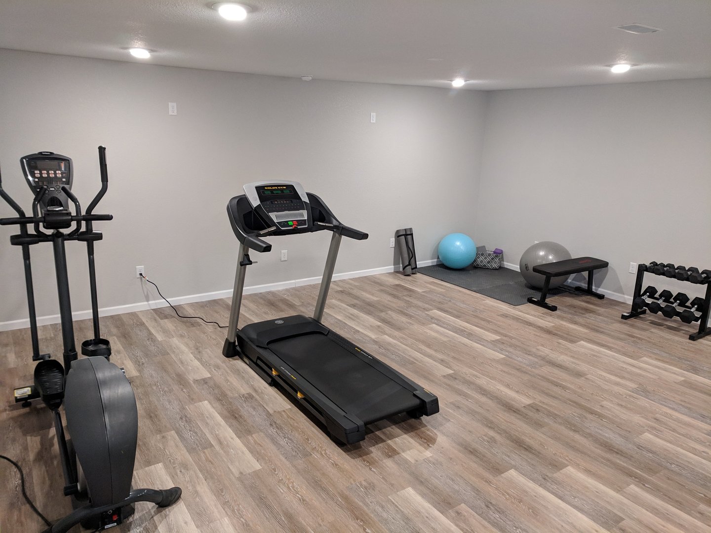 Ames Apartment: 4112-4400 Westbrook Drive