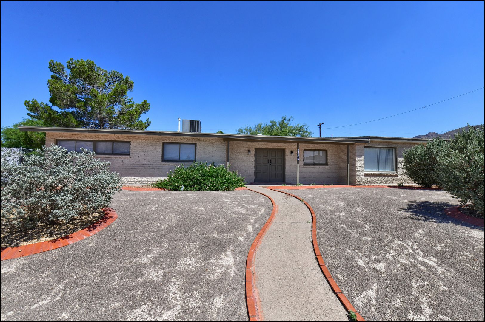 El Paso House: 3807 Waymore Dr