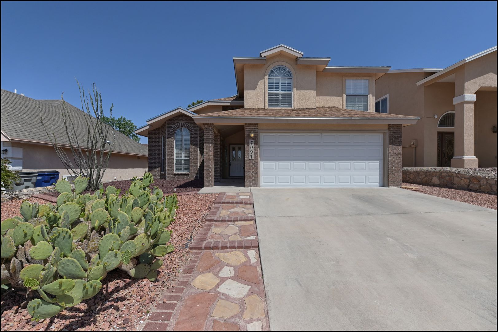 El Paso House: 7097 Tierra Roja