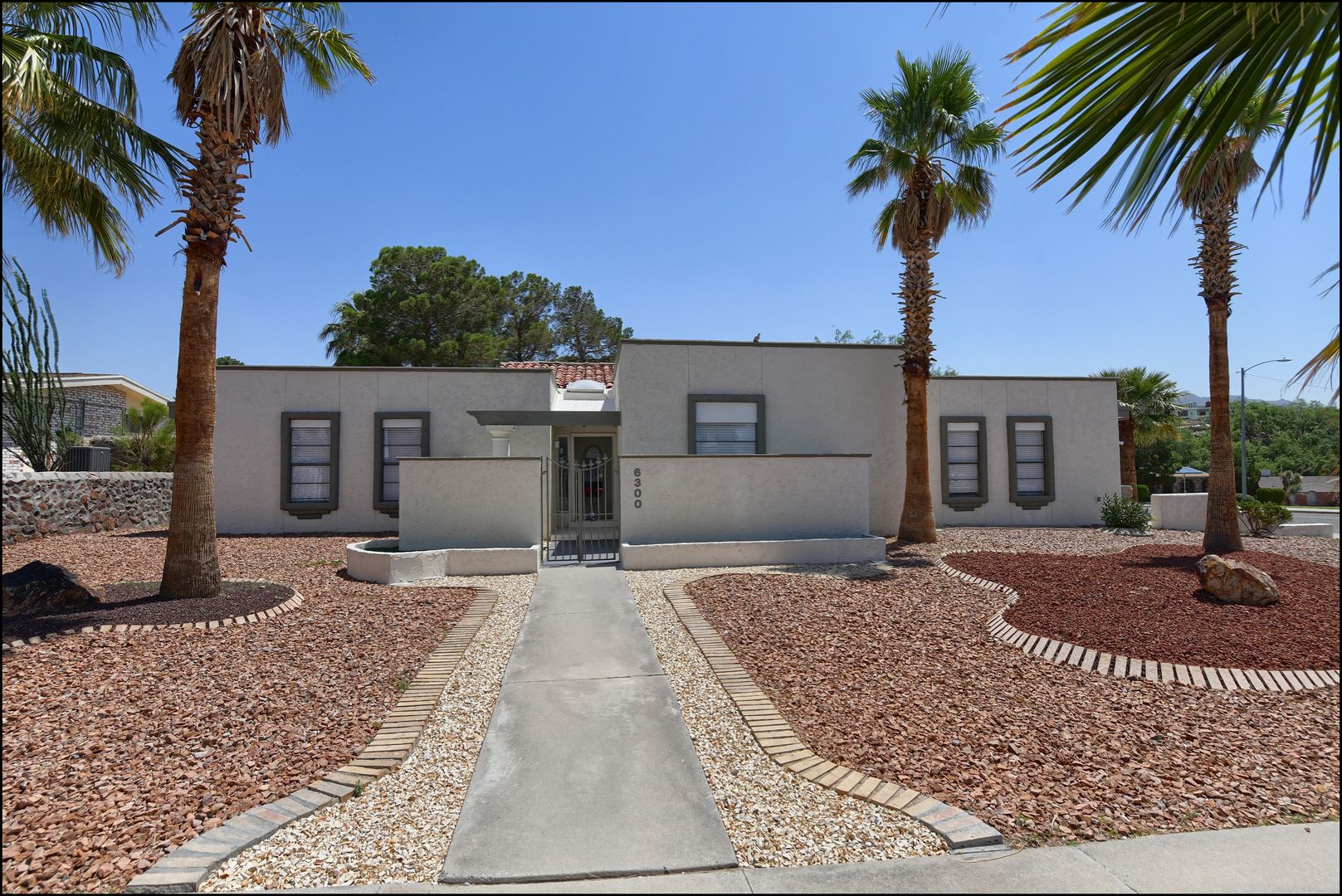 El Paso House: 6300 Jebel Way