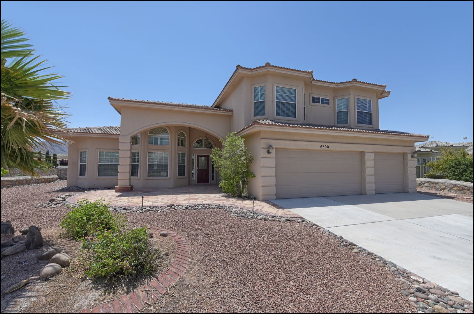 El Paso House: 6300 Franklin Vista