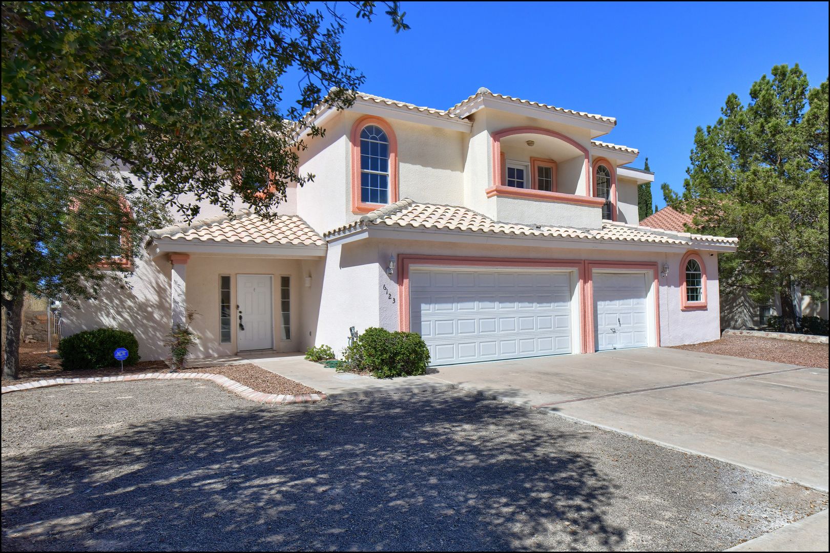 El Paso House: 6123 La Posta