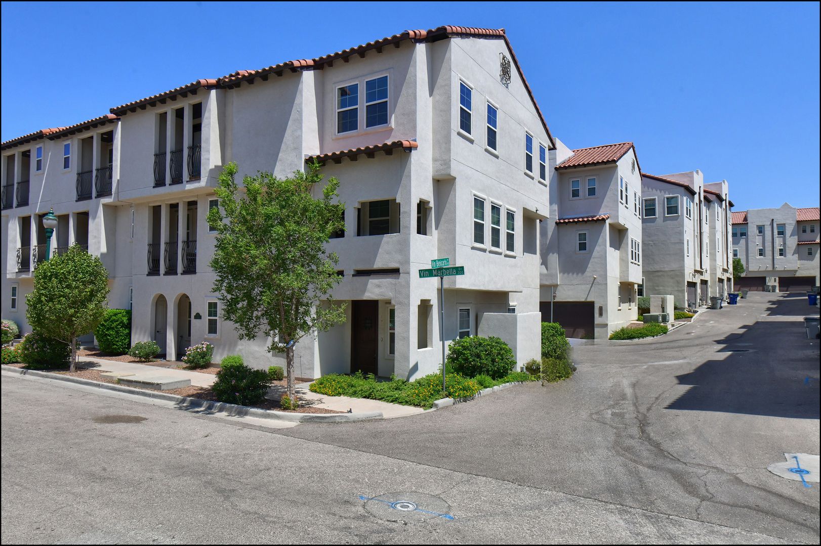 El Paso House: 312 Vin Almoradi Court