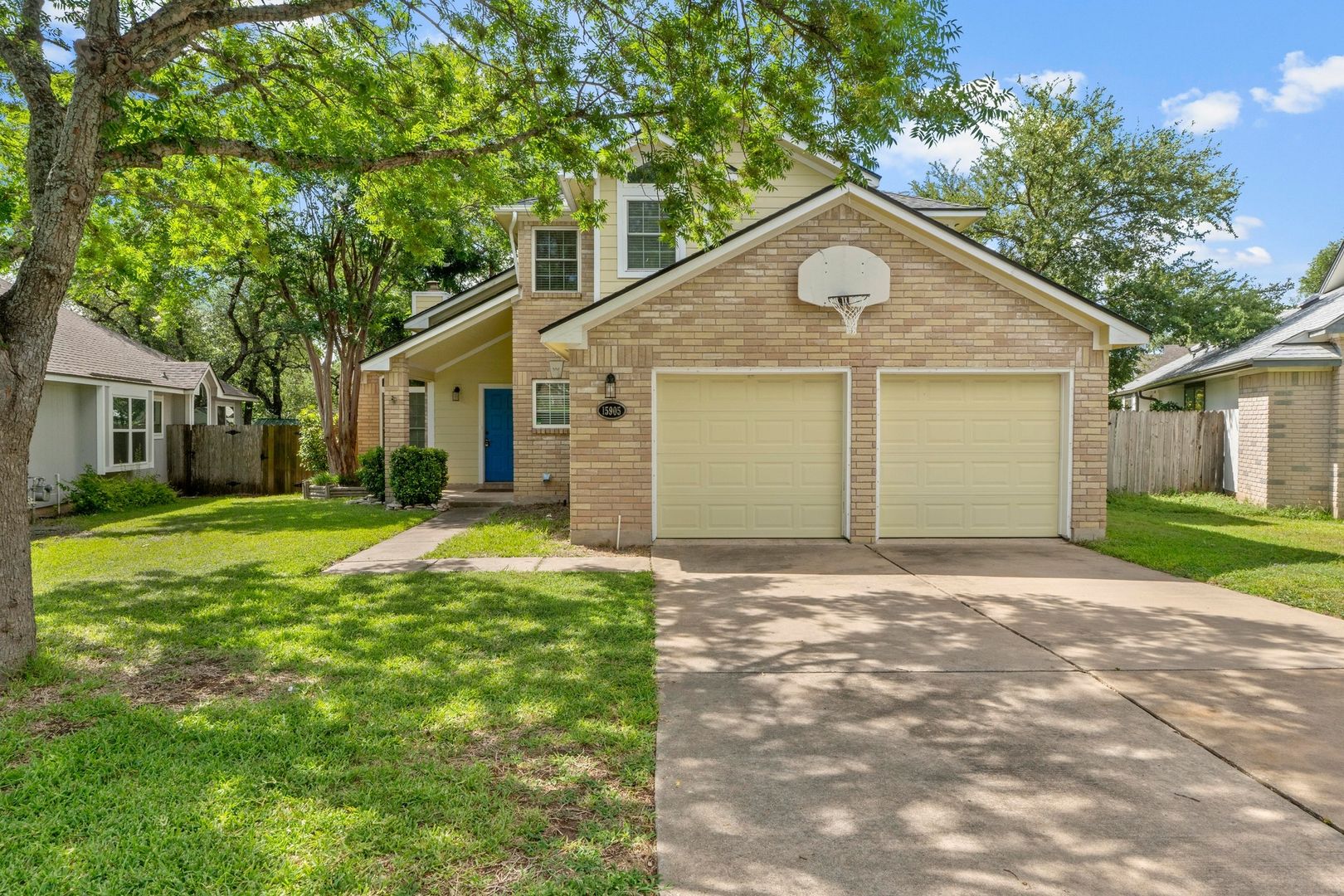 Austin House: 15905 De Peer Ave