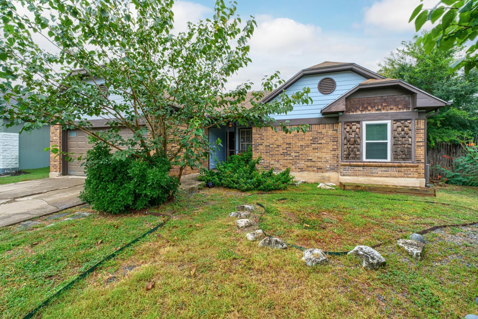 Pflugerville House: 16402 Malden Drive