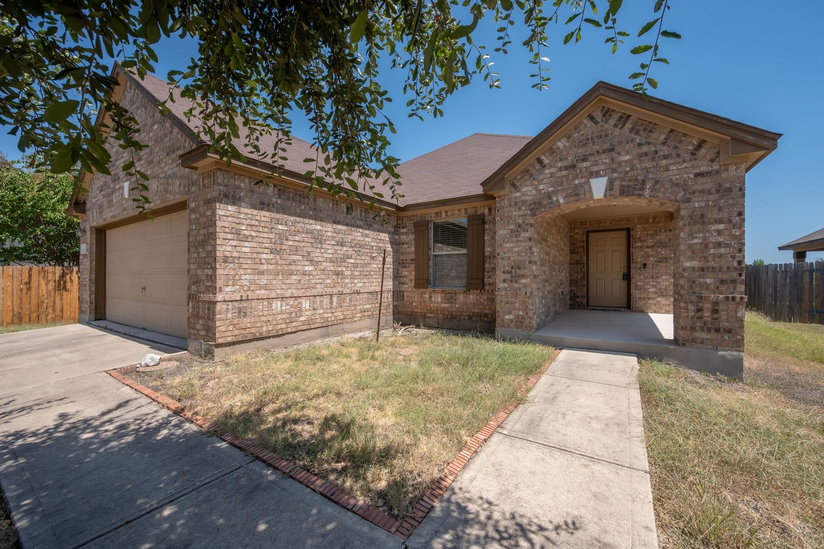 Round Rock House: 1141 Renaissance Trail