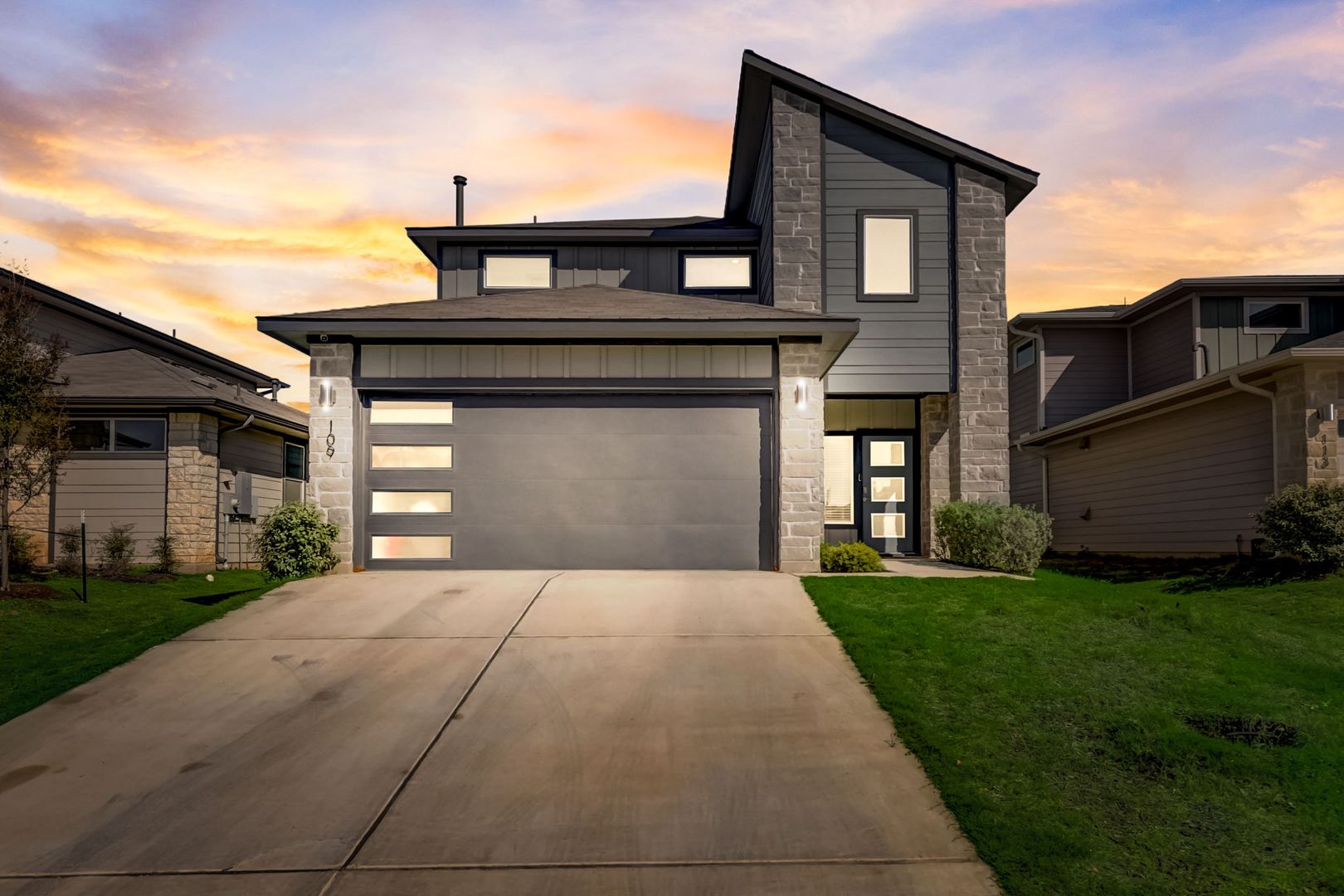 Leander House: 109 Cupreata Ln