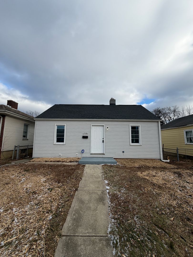 Columbus House: 2938 Atwood Ter,