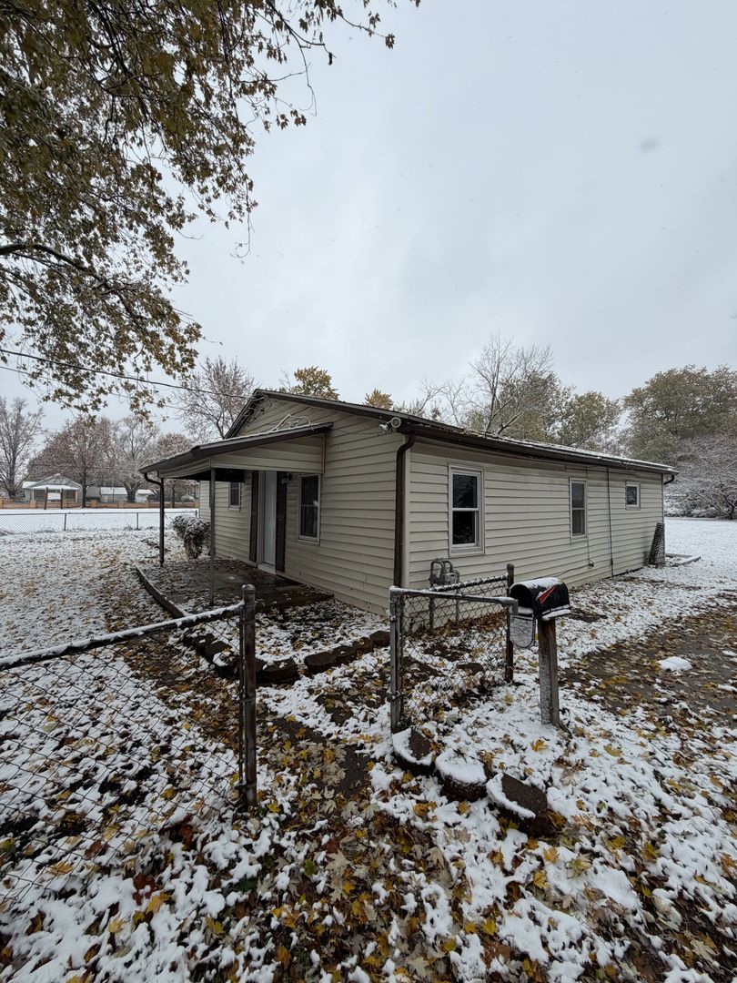 Columbus House: 1810 Barnett Road