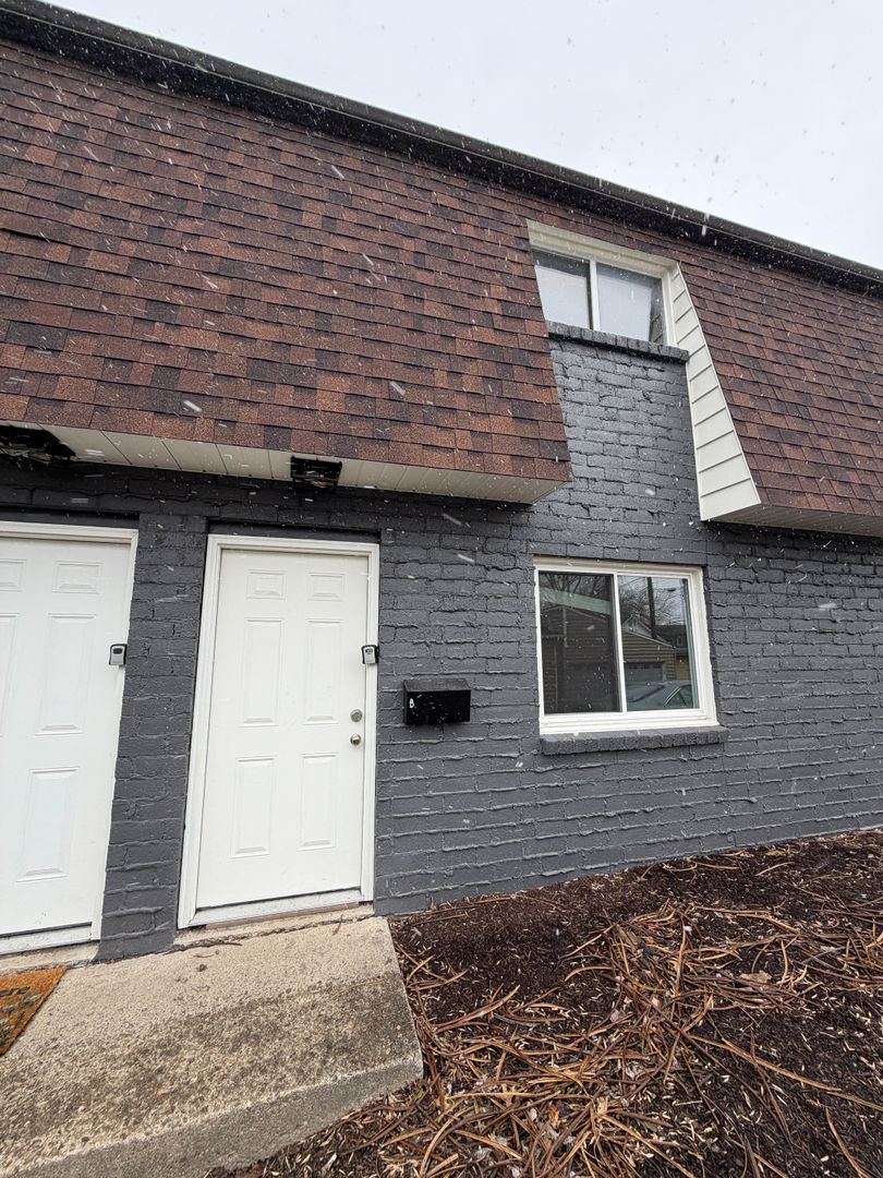 Columbus Apartment: 1530 Genessee Ave