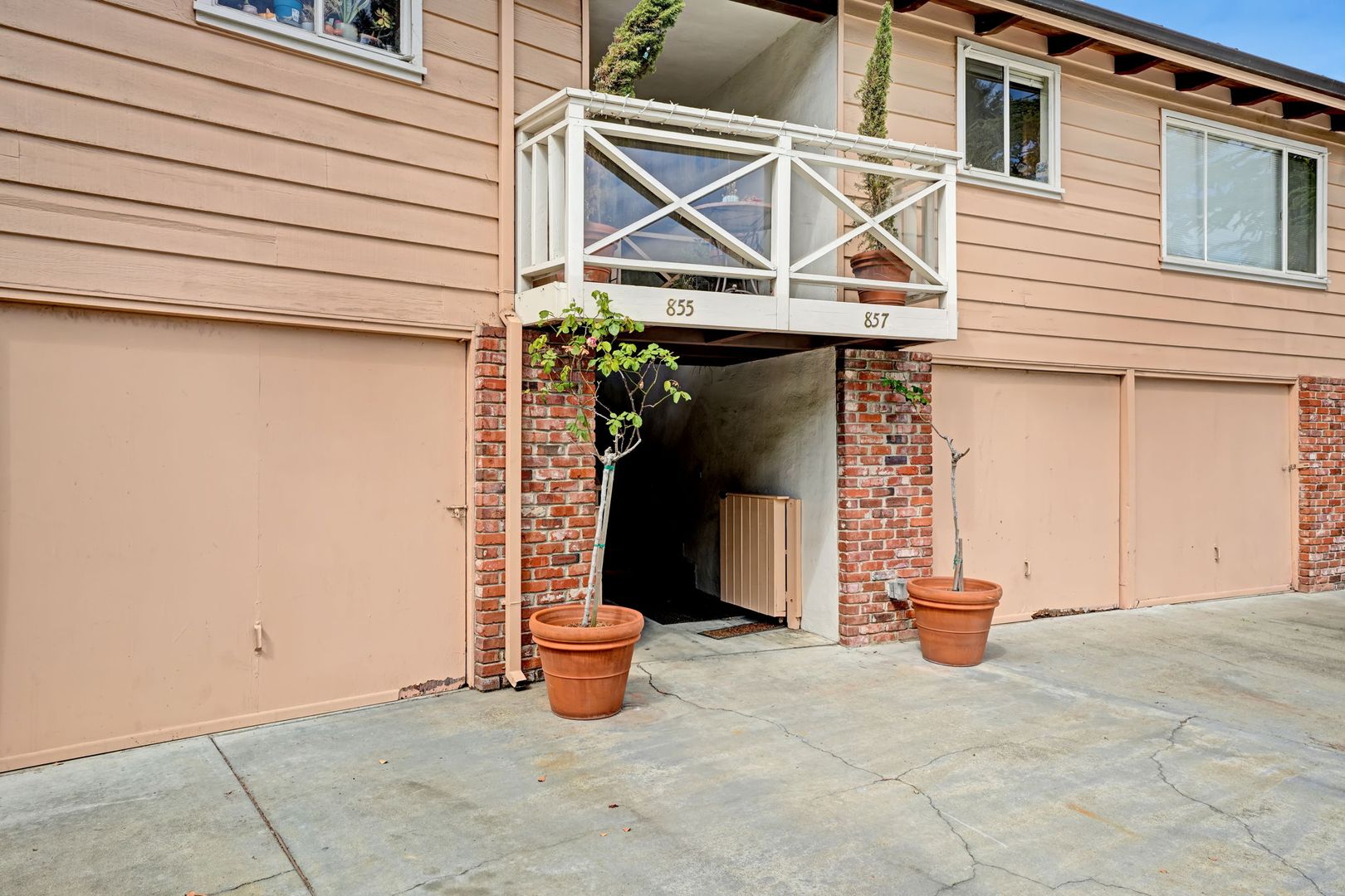 Mountain View Apartment: 855 Park Drive
