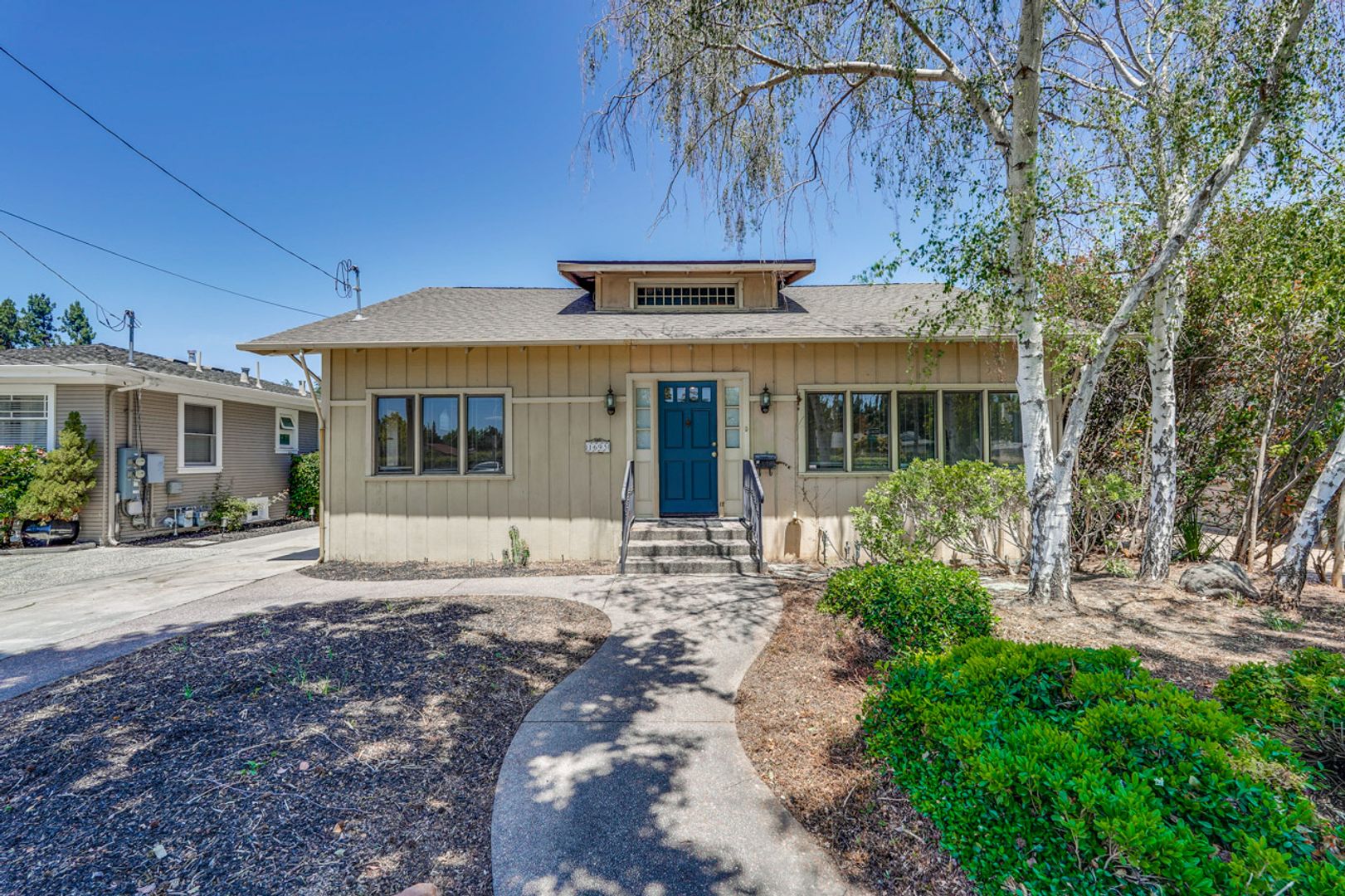 Single Family 3 Bed 2 Bath House in Santa Clara