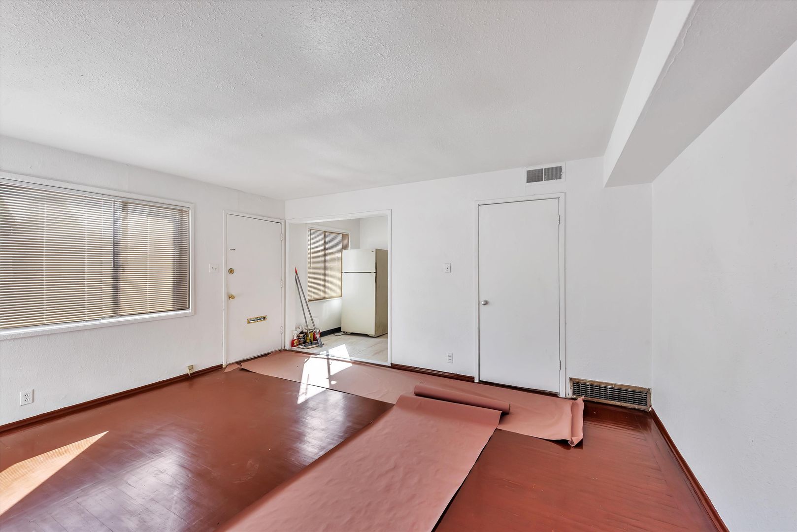 Oakland Apartment: 6033 Foothill Blvd.