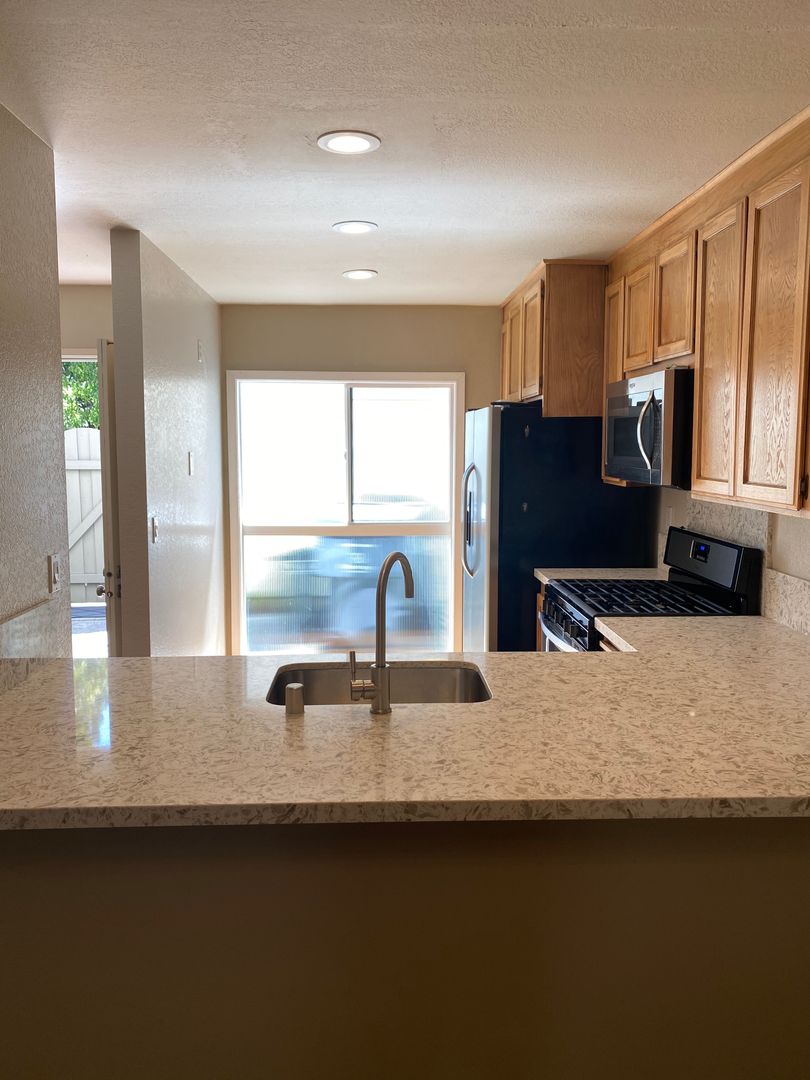Mountain View House: 227 Sierra Vista