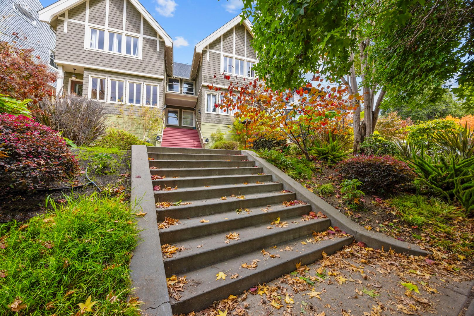 Oakland House: 557 El Dorado Avenue