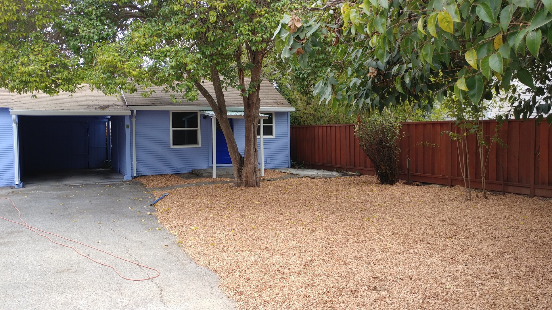 Mountain View Apartment: 1051 Boranda Ave
