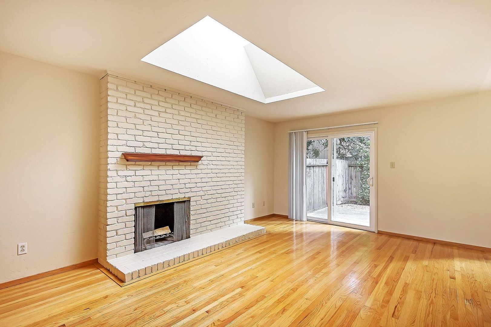 Redwood City House: Sanchez Way