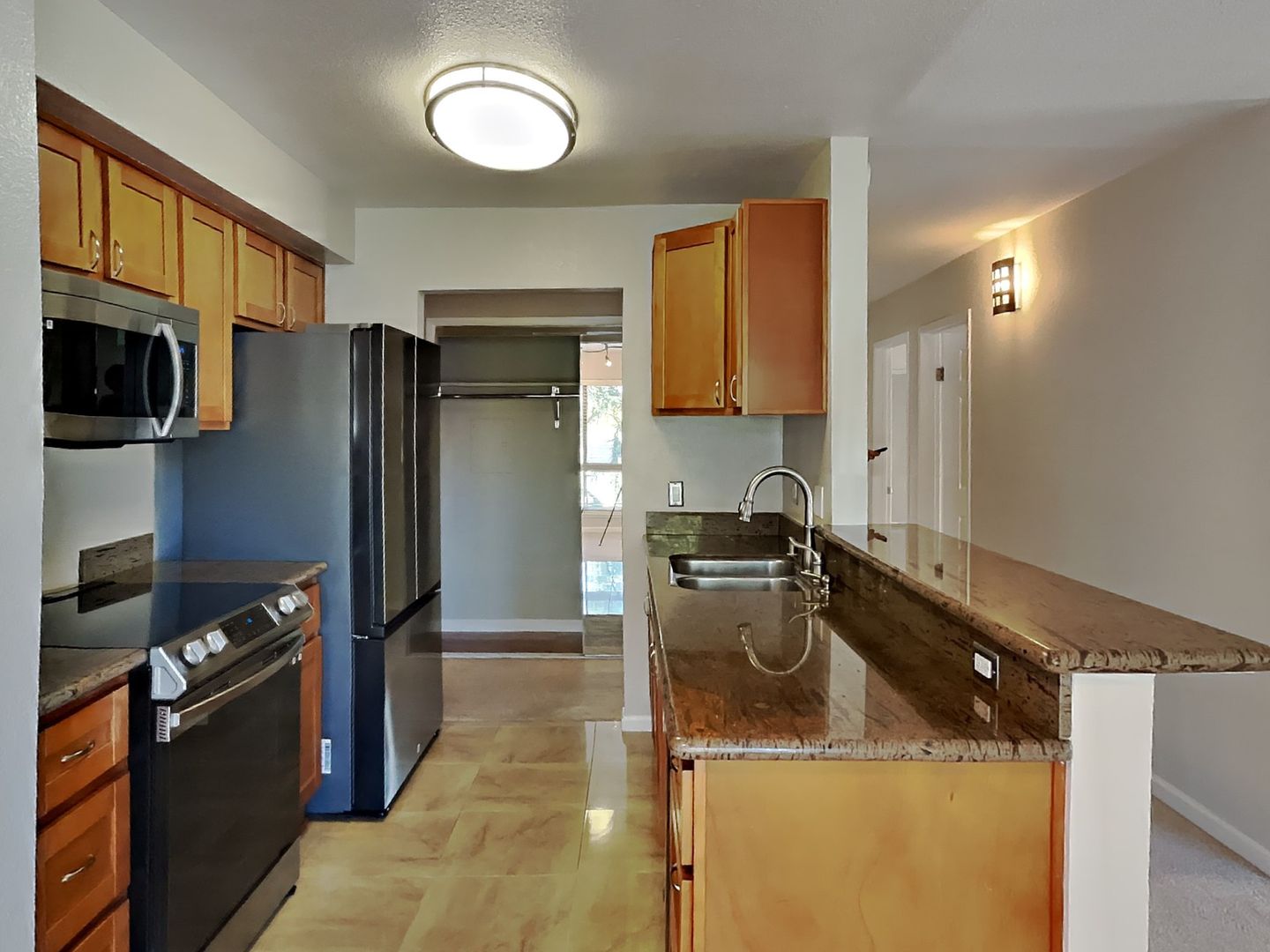 Oakland Condo: 66 Fairmount Avenue