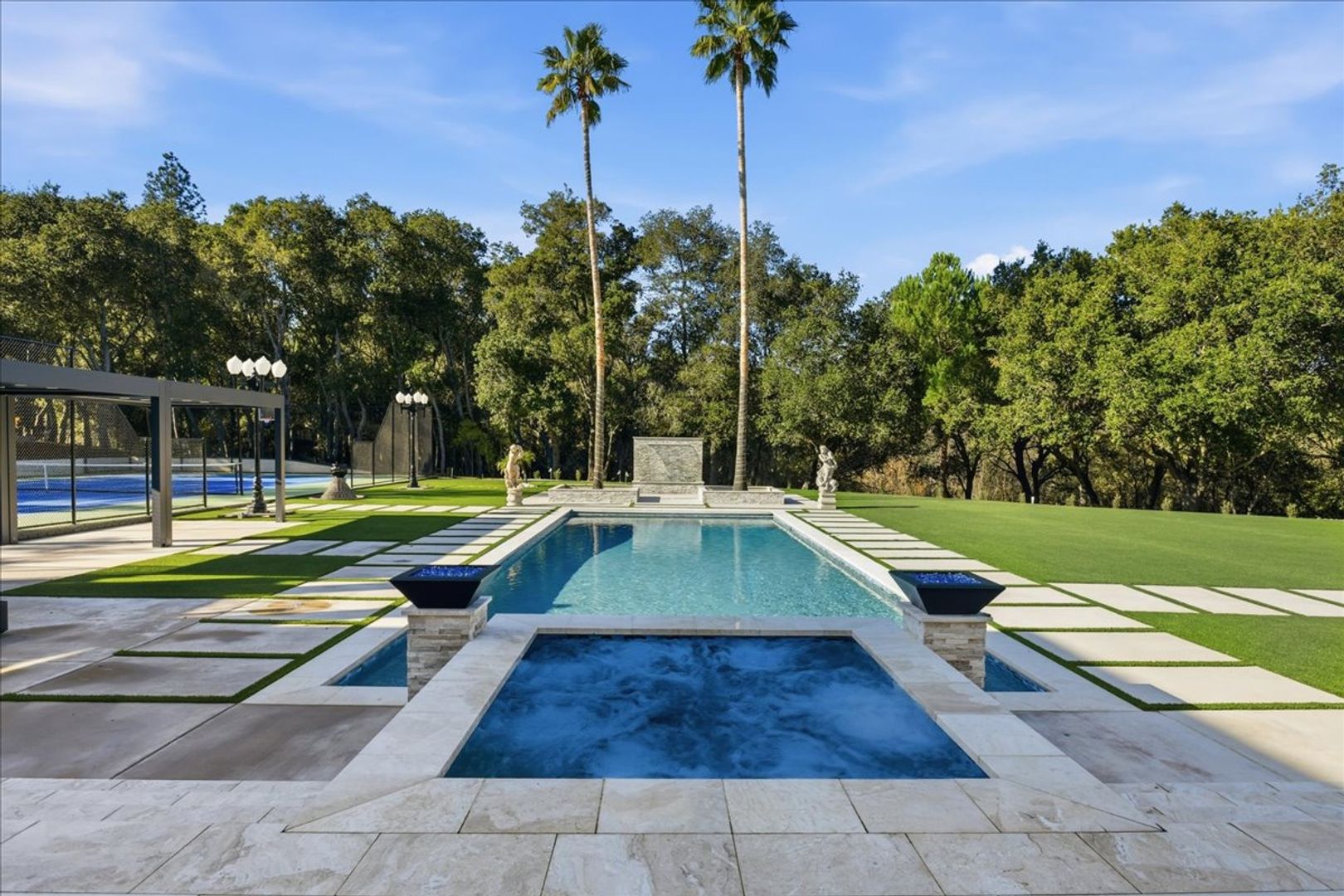 Pool at 18911 Decatur Road - TENANT PLACEMENT (1 of 3)