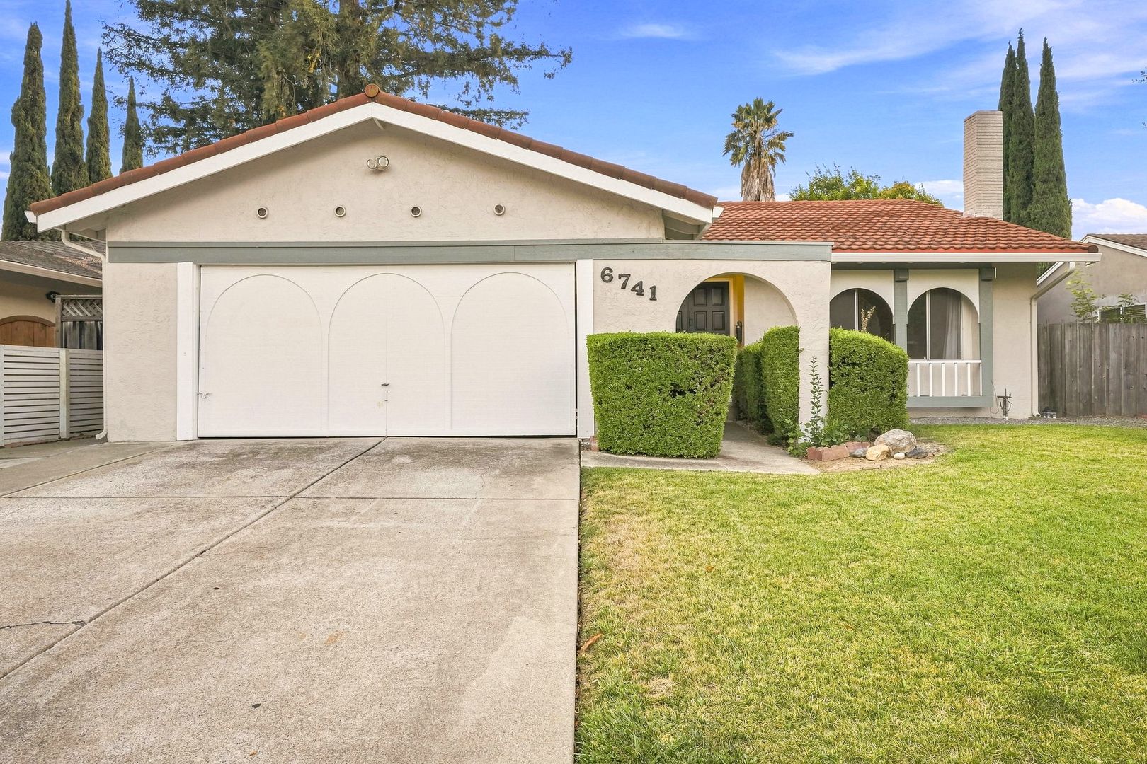 San Jose House: 6741 Altiplano Way
