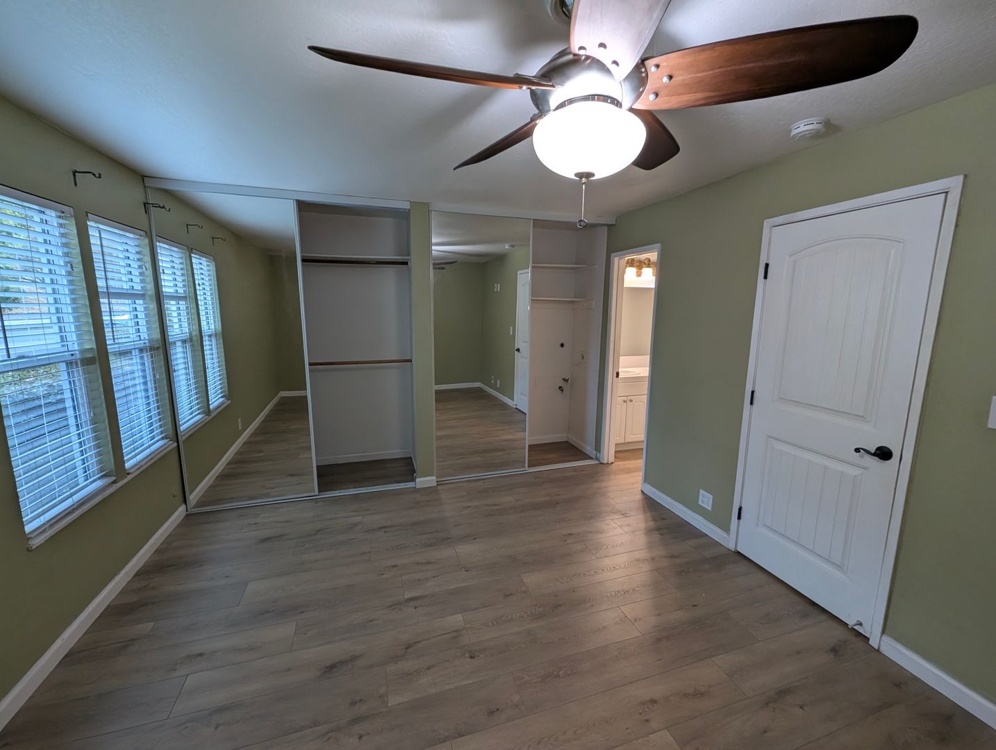 Pleasant Hill Condo: 385 Camelback Road