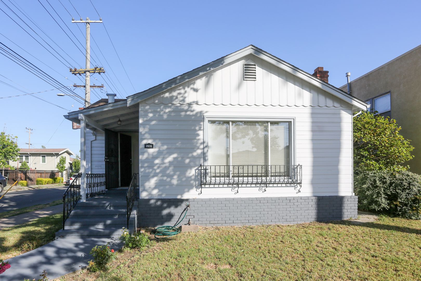Oakland House: 2570 Havenscourt Blvd