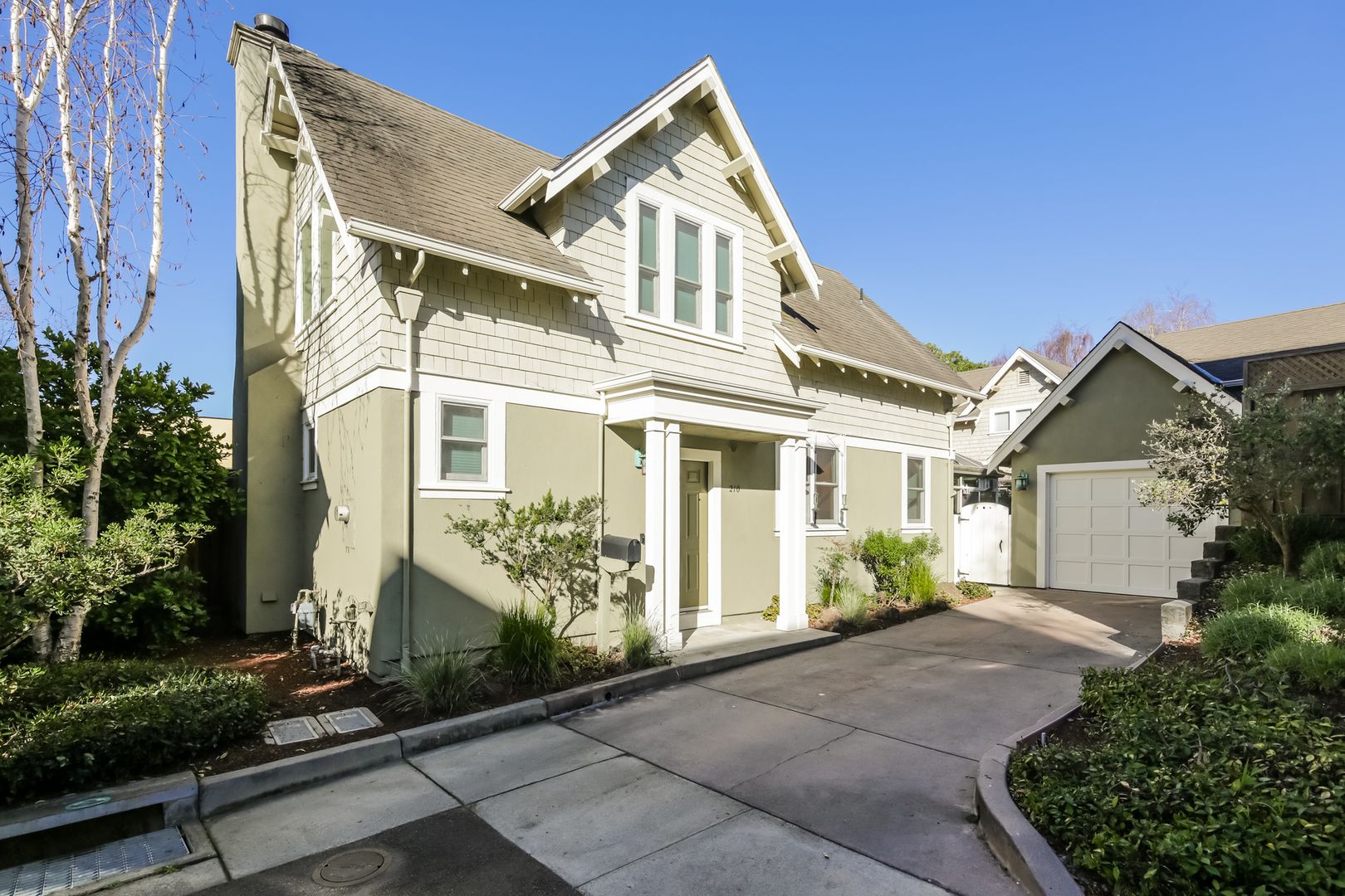 Santa Cruz House: 210 Roosevelt Ter