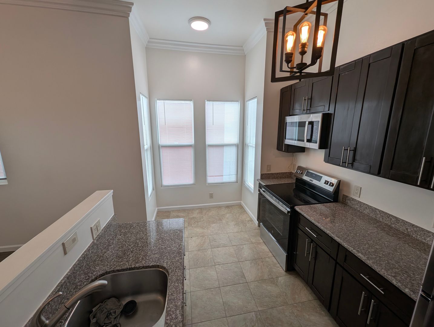 Oakland Apartment: 3633-3635 Martin Luther King Jr. Way
