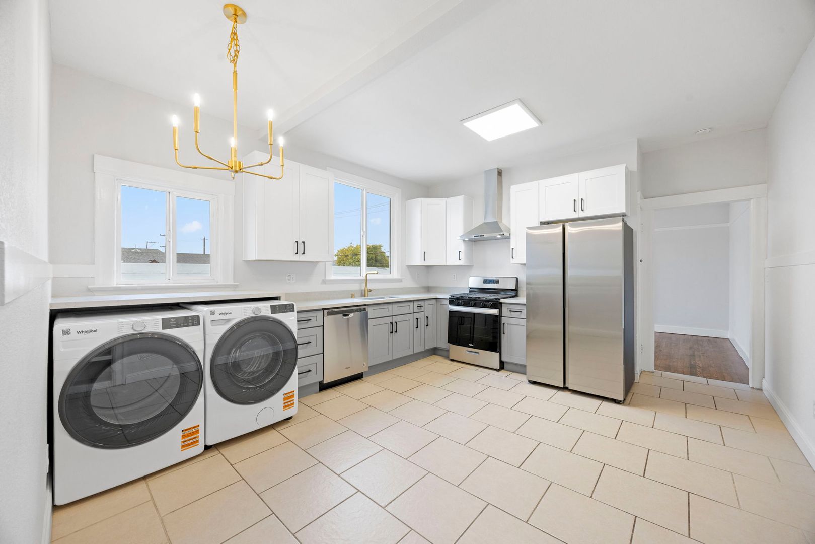 Oakland Condo: 685 37th St #687