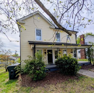 Beautifully Renovated 1 Bedroom Retreat – Modern Comfort in the Heart of Burlington! Water Included – photo 1